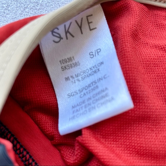 Skye Tankini Sz Small with Contour Padding - Picture 7 of 7